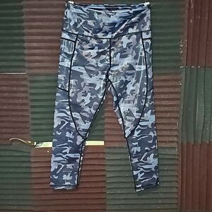 Zyia Active Women's leggings,  size 6-8, metallic,  camouflage